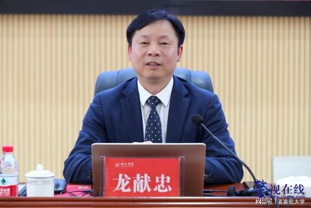 下载 (1).jpg