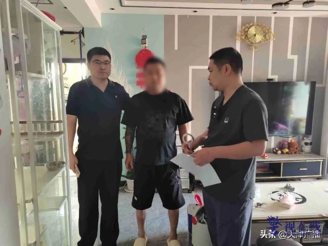 33c6bacddf4449d6ad2d0d41f6e46489~tplv-tt-origin-web_gif.jpg